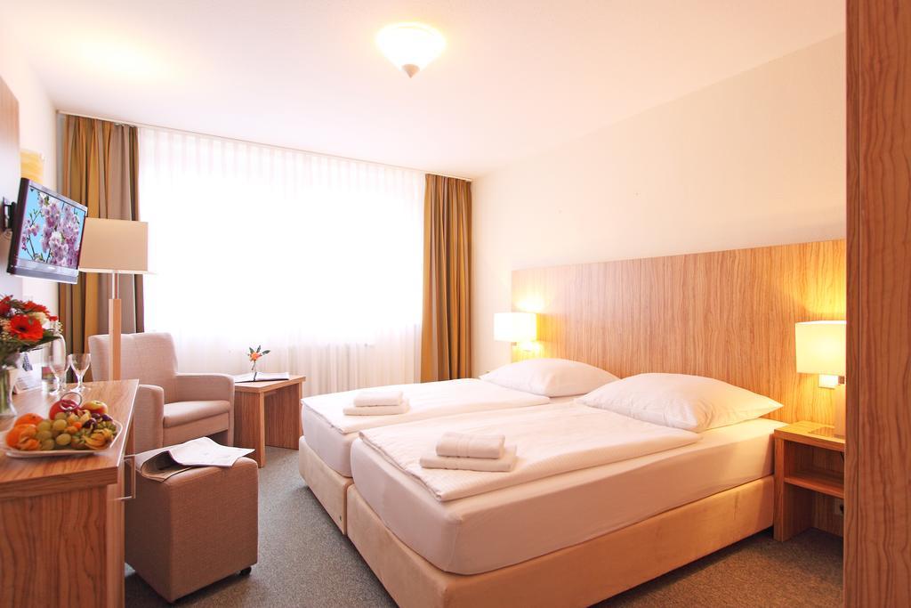 Akzent Hotel Am Burgholz Табарц Экстерьер фото
