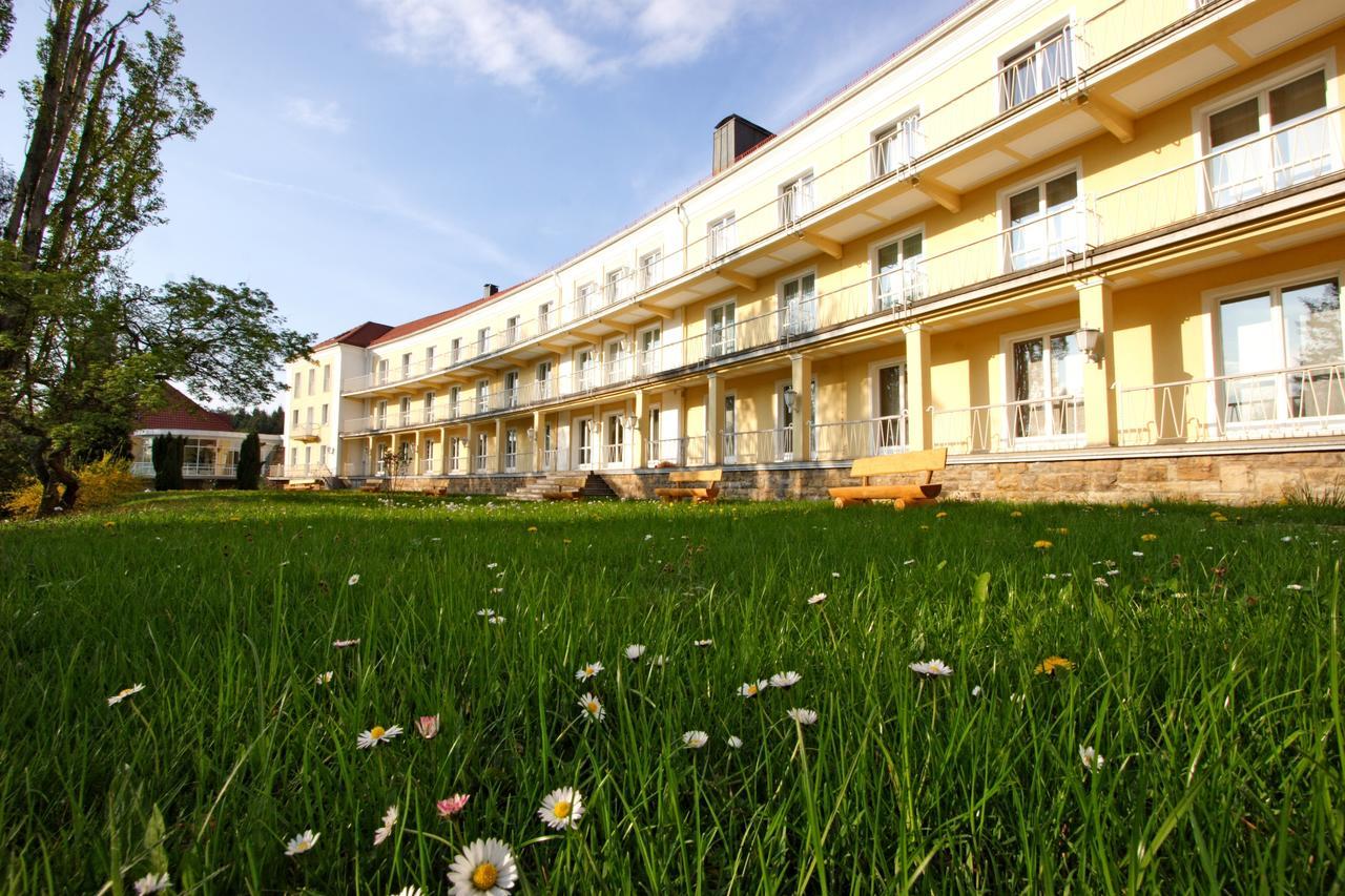 Akzent Hotel Am Burgholz Табарц Экстерьер фото